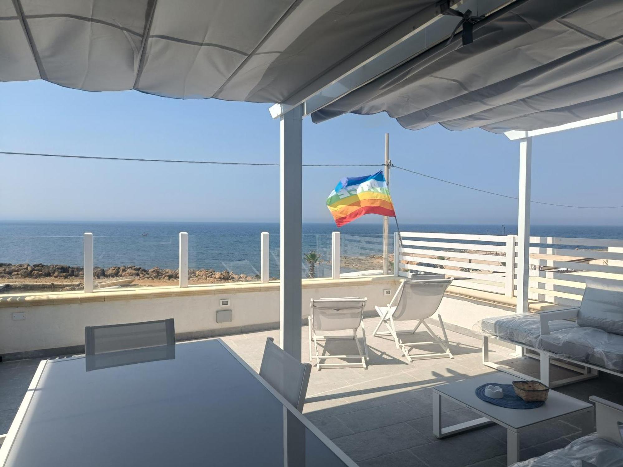 Divino Appartamenti Vista Mare เปโตรสิโน ภายนอก รูปภาพ